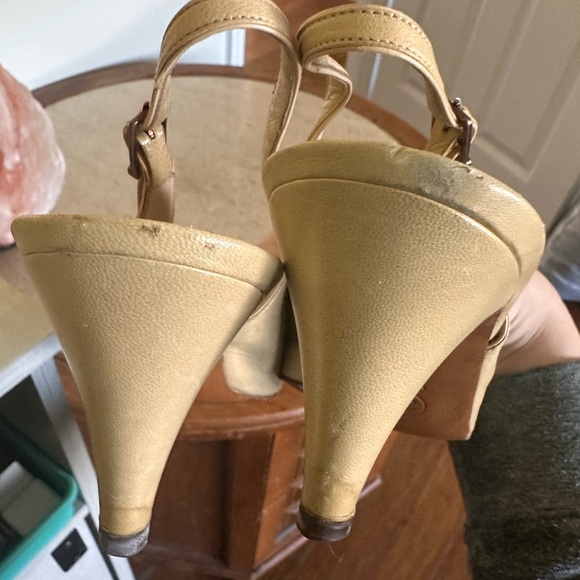 Authentic Chanel classic heels - Picture 9 of 13